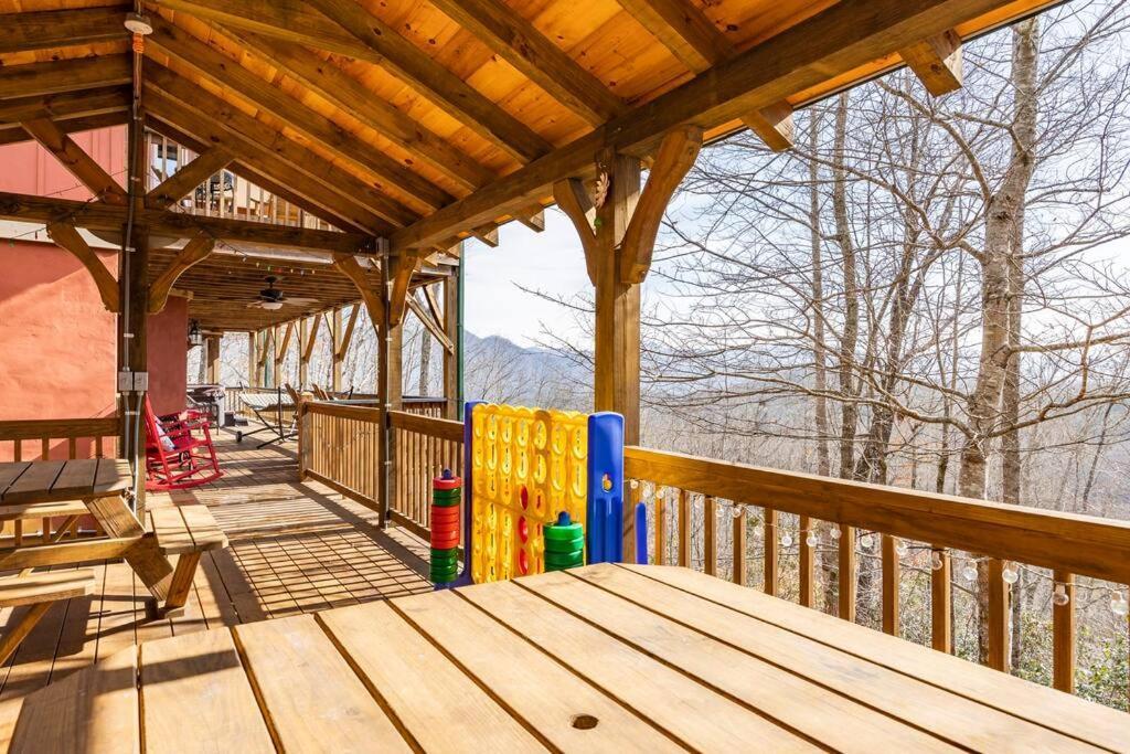 Red Rooster Family Cabin W/Hot Tub+Fire Pit+View Franklin Eksteriør billede