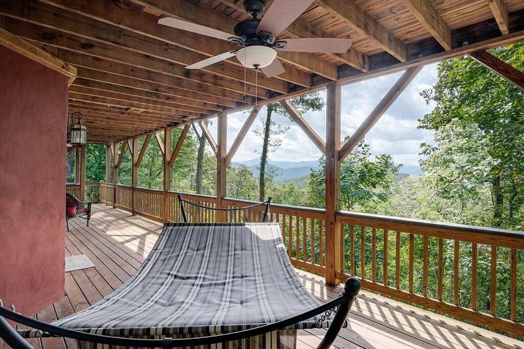 Red Rooster Family Cabin W/Hot Tub+Fire Pit+View Franklin Eksteriør billede