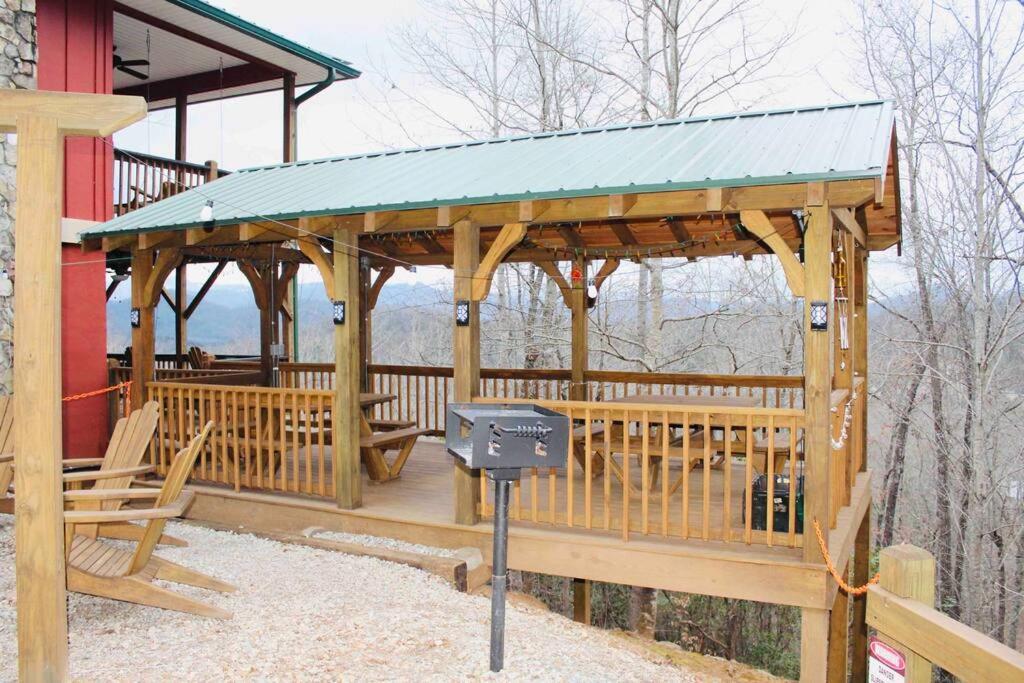 Red Rooster Family Cabin W/Hot Tub+Fire Pit+View Franklin Eksteriør billede
