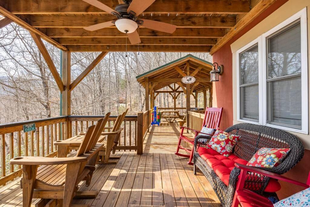 Red Rooster Family Cabin W/Hot Tub+Fire Pit+View Franklin Eksteriør billede