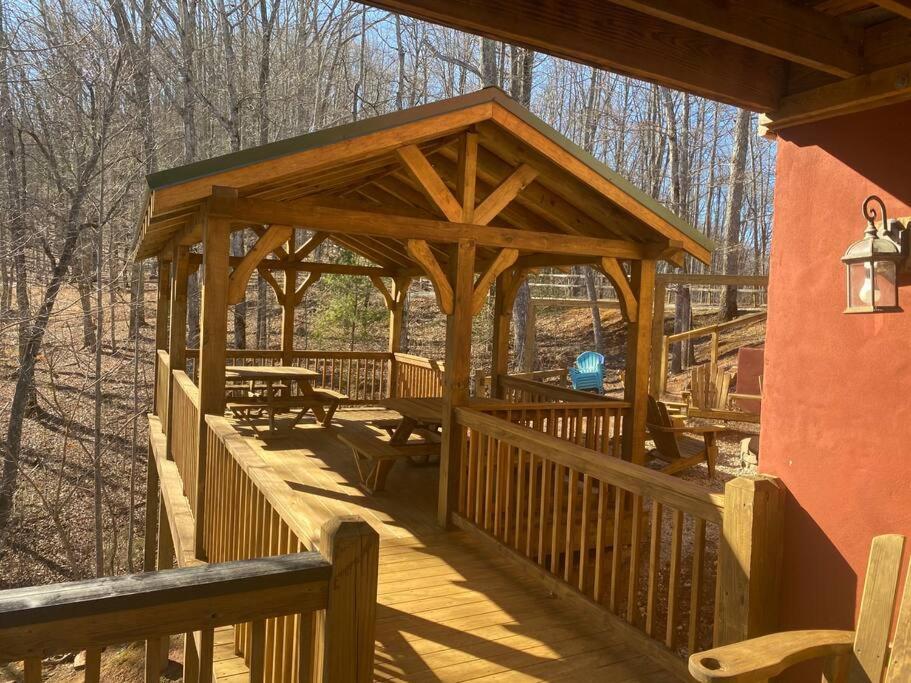 Red Rooster Family Cabin W/Hot Tub+Fire Pit+View Franklin Eksteriør billede
