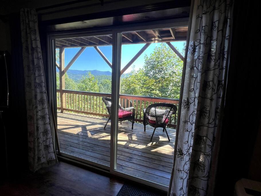 Red Rooster Family Cabin W/Hot Tub+Fire Pit+View Franklin Eksteriør billede