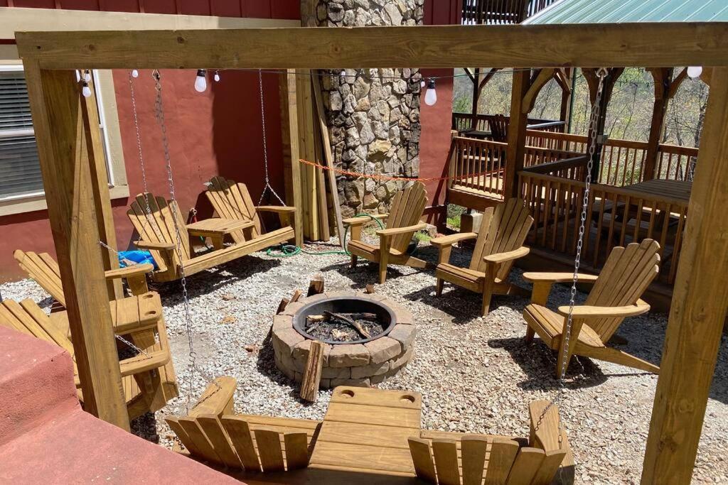 Red Rooster Family Cabin W/Hot Tub+Fire Pit+View Franklin Eksteriør billede